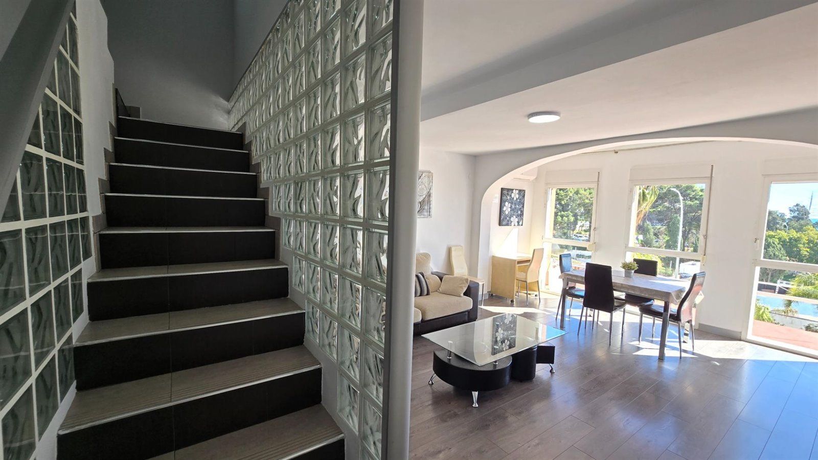 pisos en torremolinos · la-carihuela 438000€