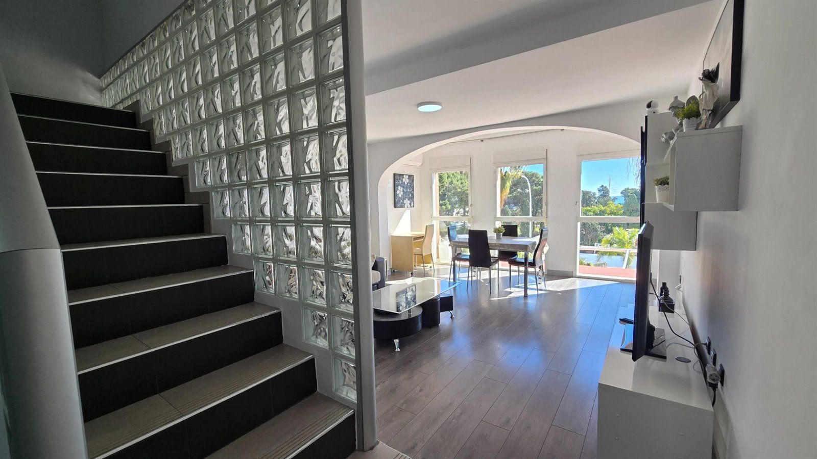 pisos en torremolinos · la-carihuela 438000€