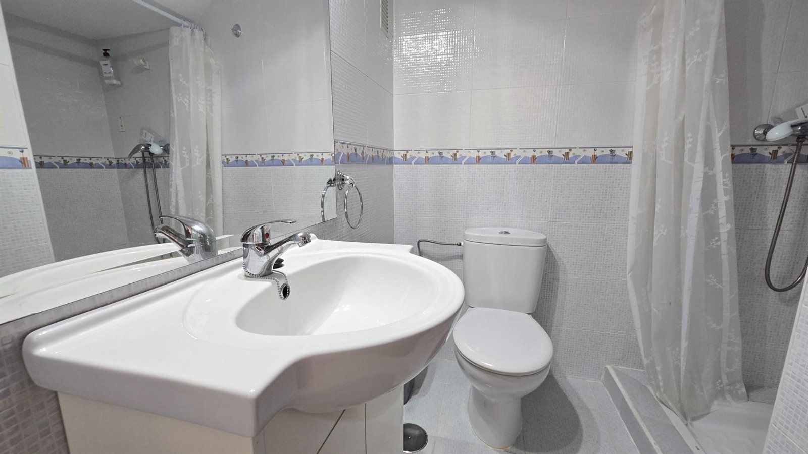 pisos en torremolinos · la-carihuela 438000€