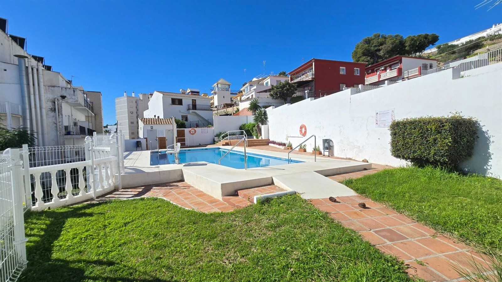 pisos en torremolinos · la-carihuela 438000€