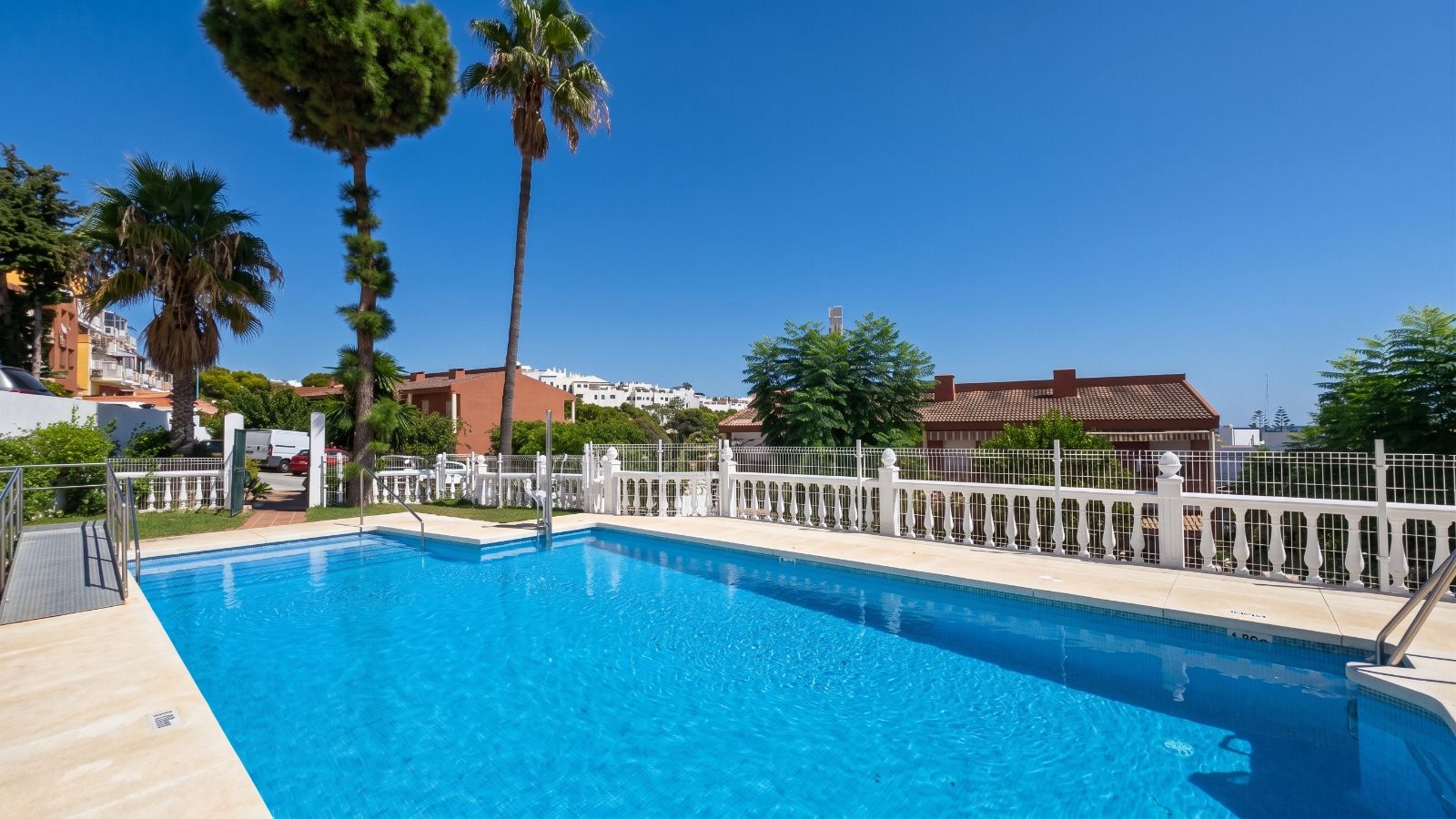 pisos en torremolinos · la-carihuela 385000€