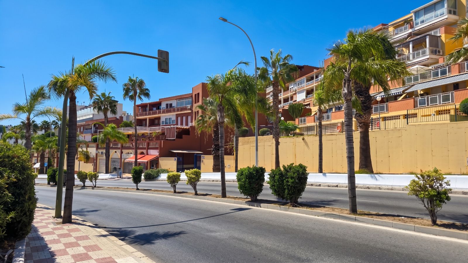 pisos en torremolinos · la-carihuela 385000€