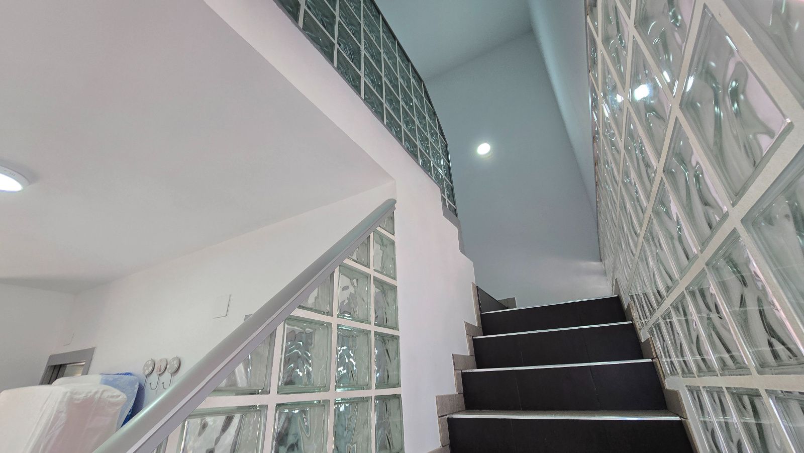 pisos en torremolinos · la-carihuela 385000€
