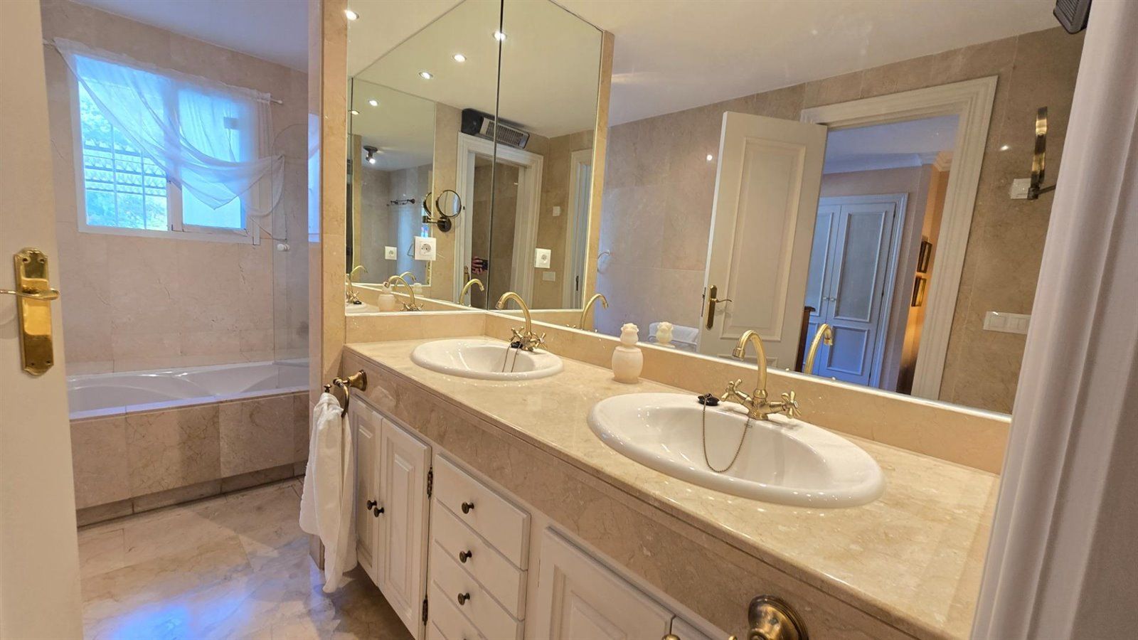 pisos en benahavis · la-quinta 610000€