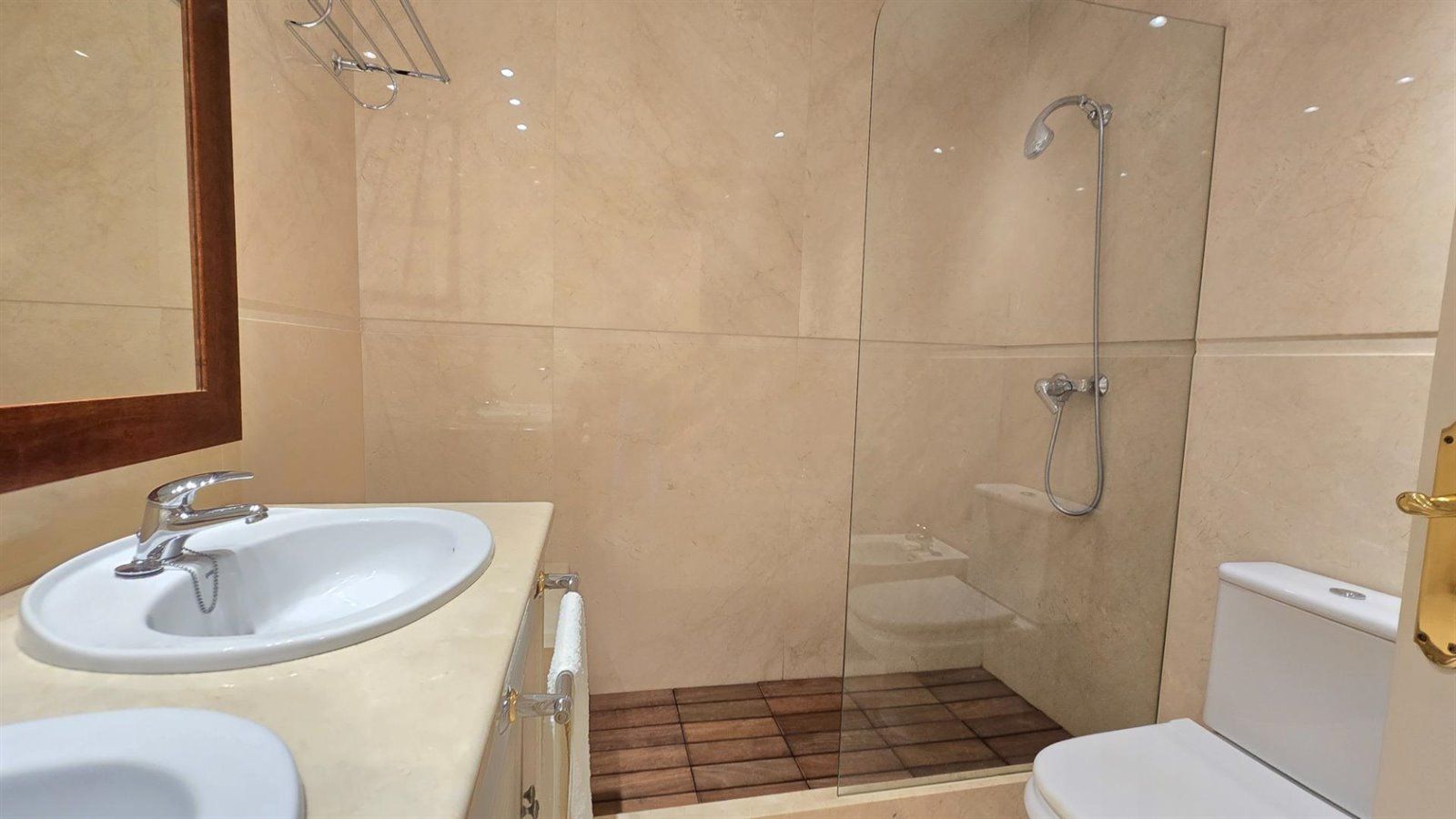 pisos en benahavis · la-quinta 610000€