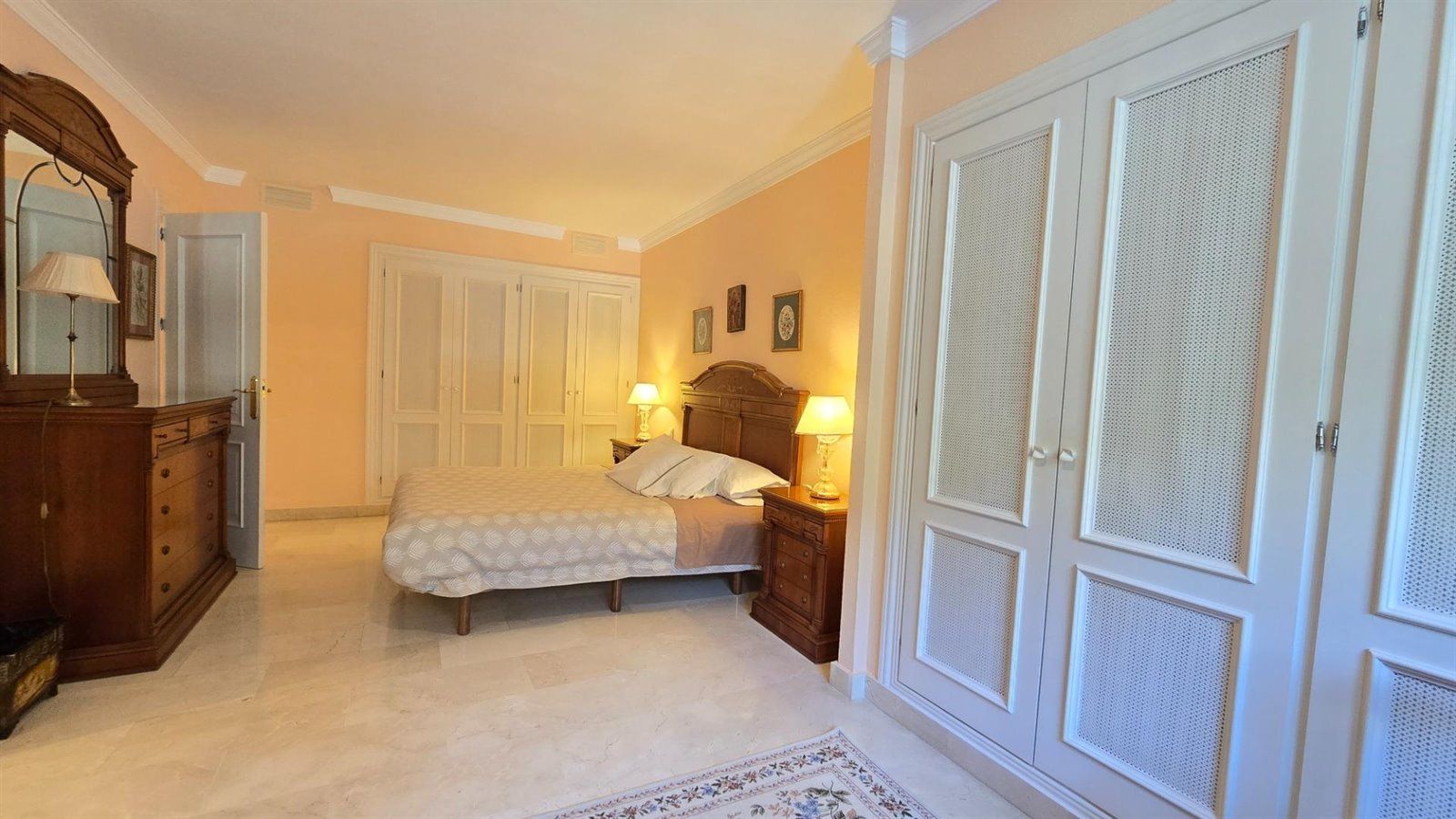 pisos en benahavis · la-quinta 610000€