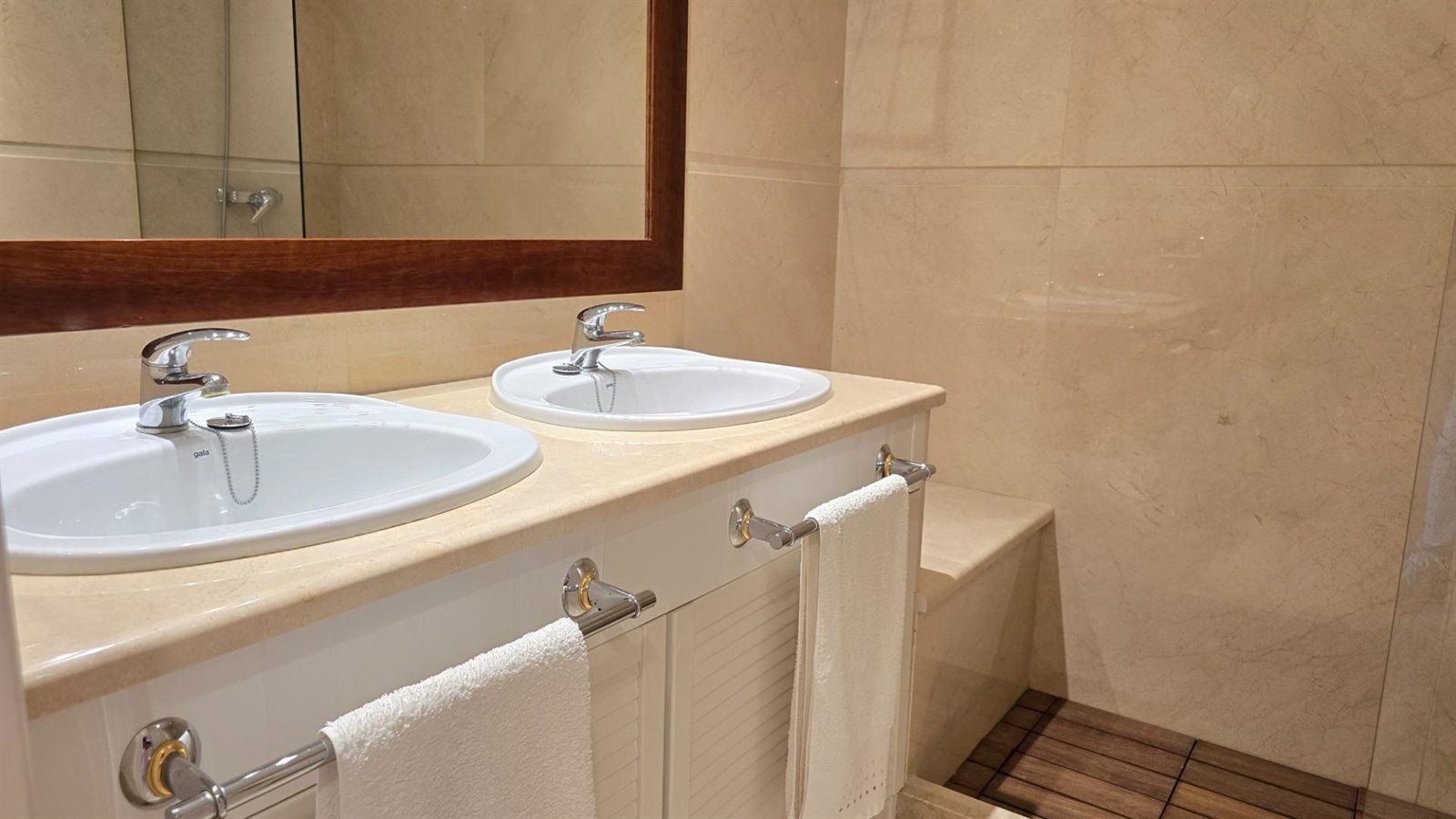 pisos en benahavis · la-quinta 610000€