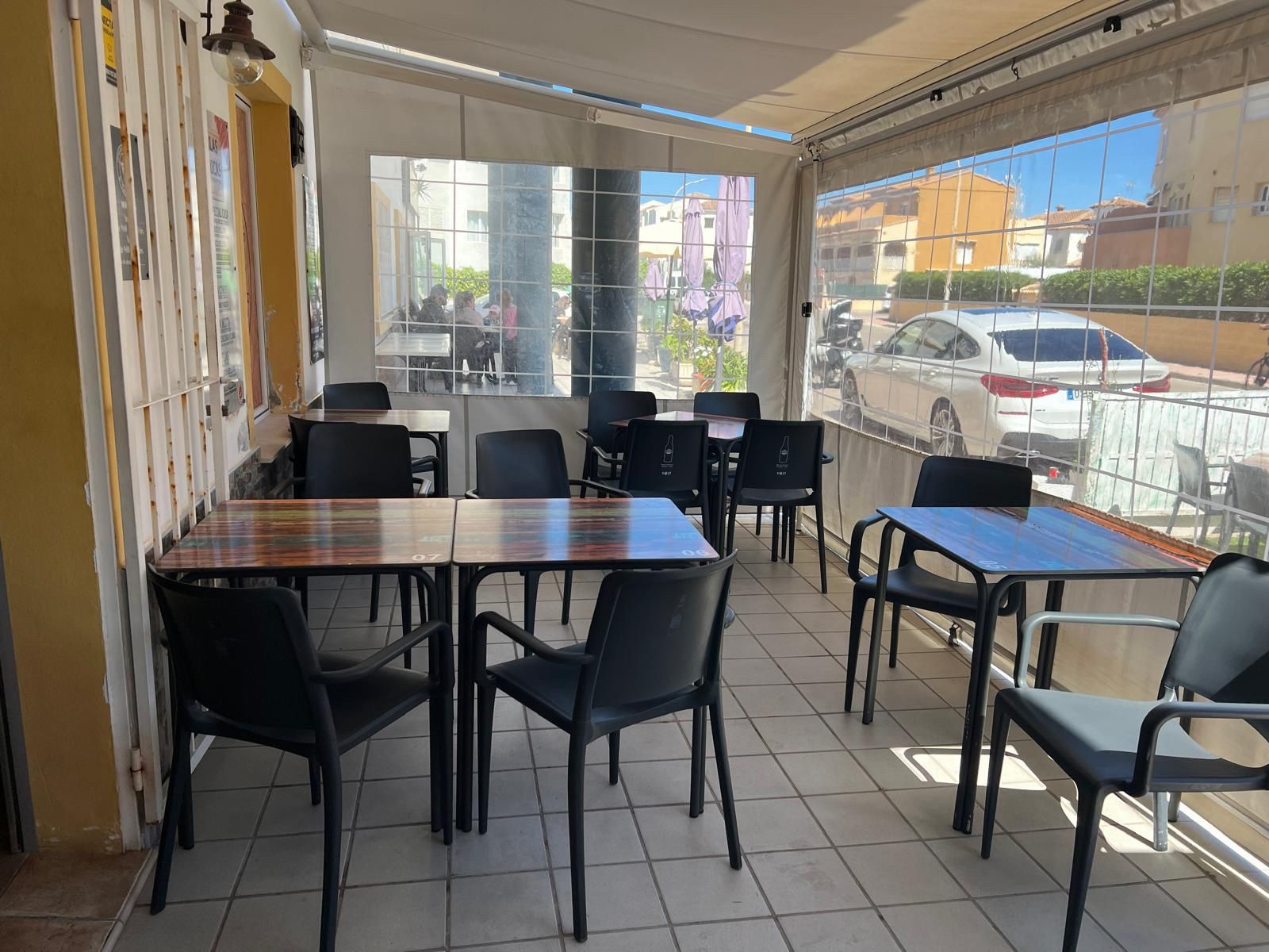 locales-comerciales en oliva ·  350000€