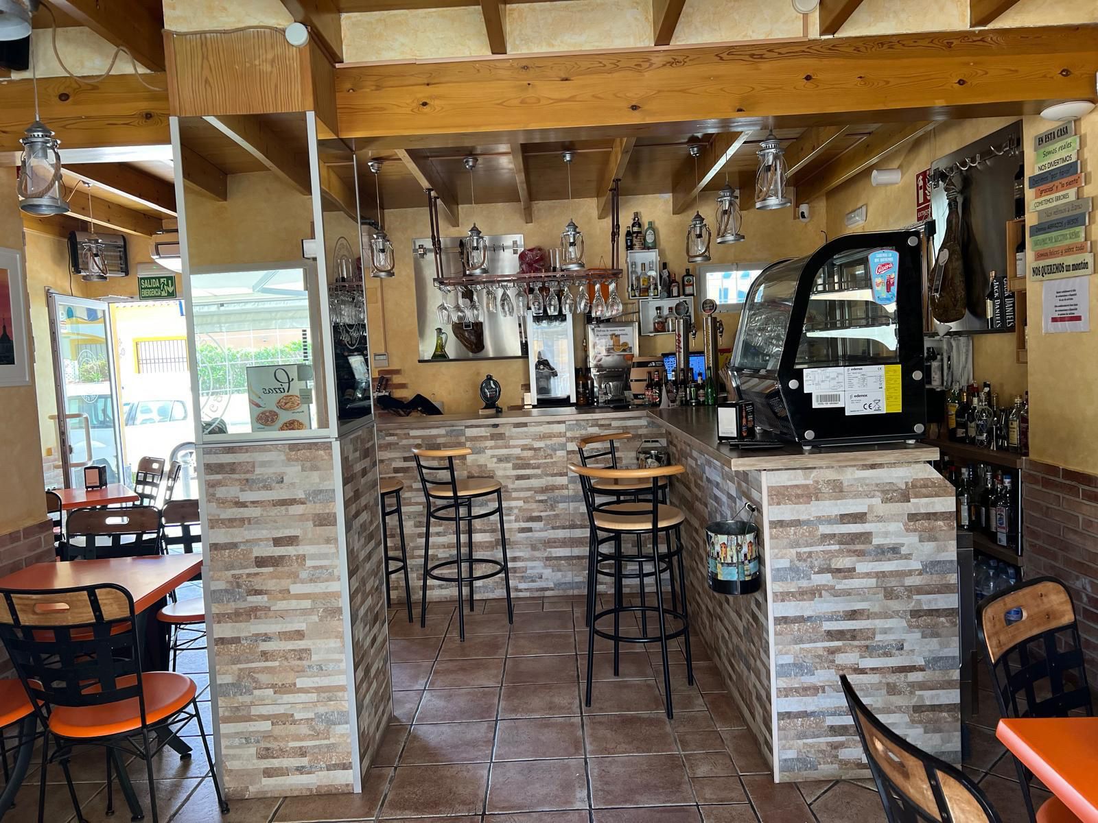 locales-comerciales en oliva ·  350000€