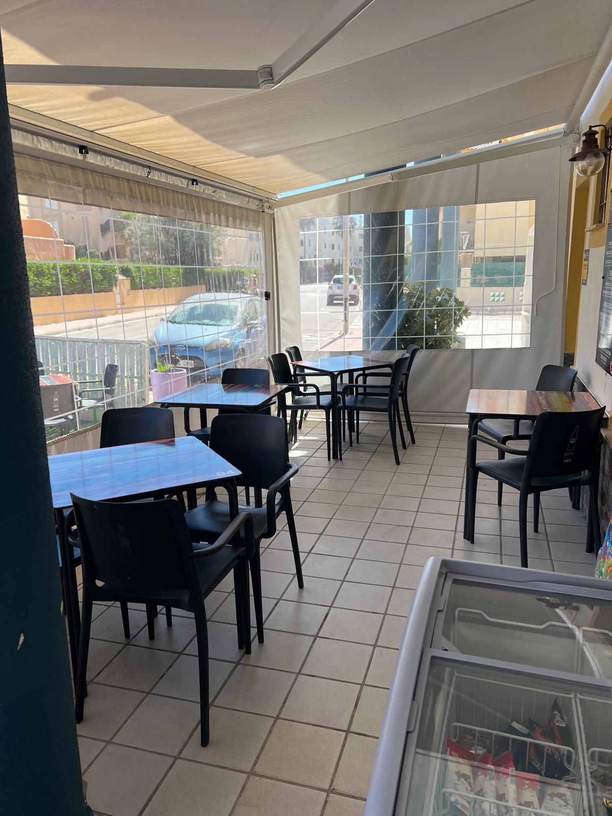 locales-comerciales en oliva ·  350000€