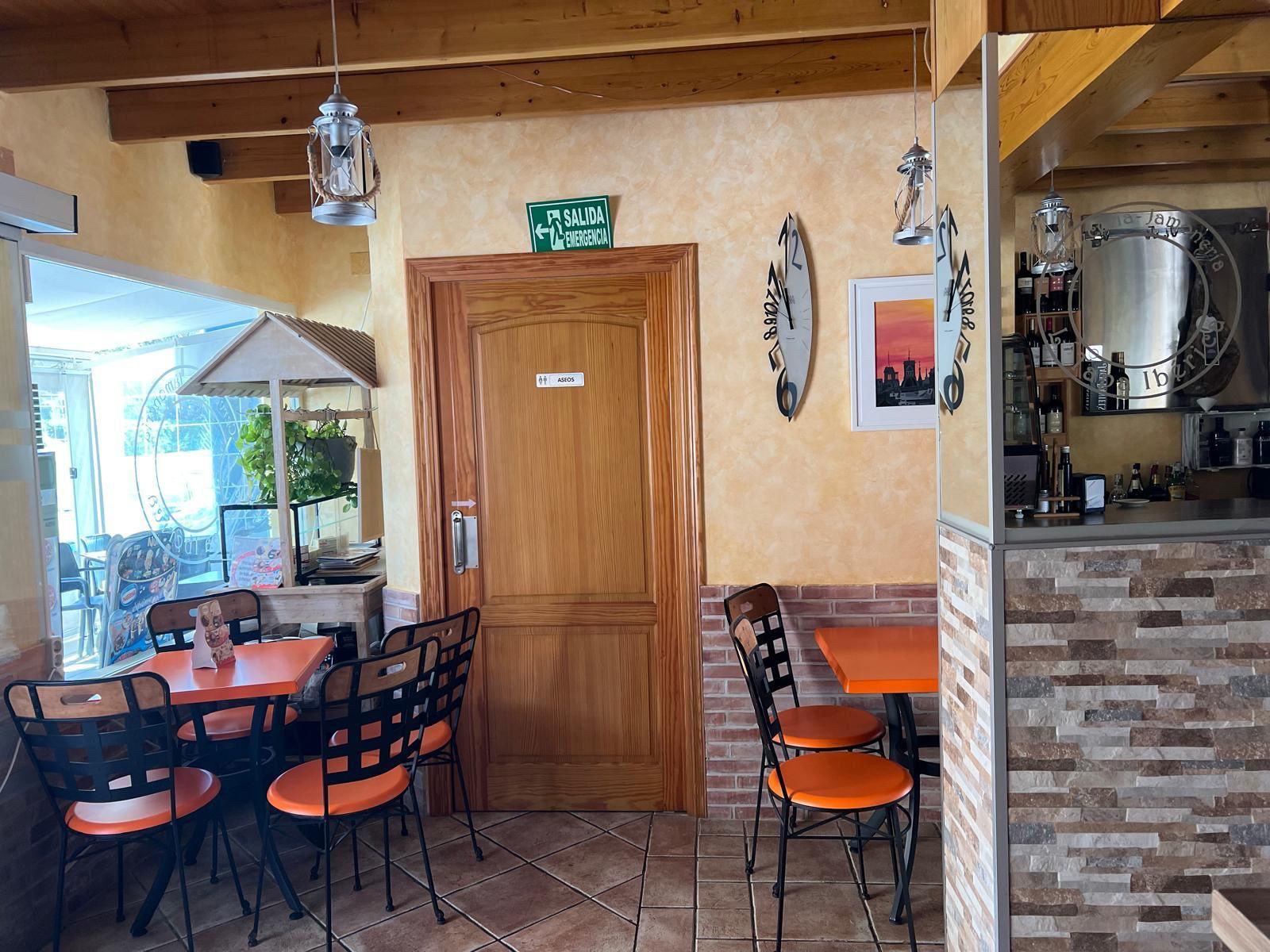 locales-comerciales en oliva ·  350000€