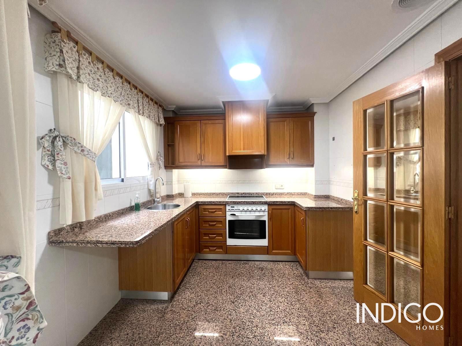 Flat for rent Mutxamel, Alicante. Ref: 1692. Indigo Homes