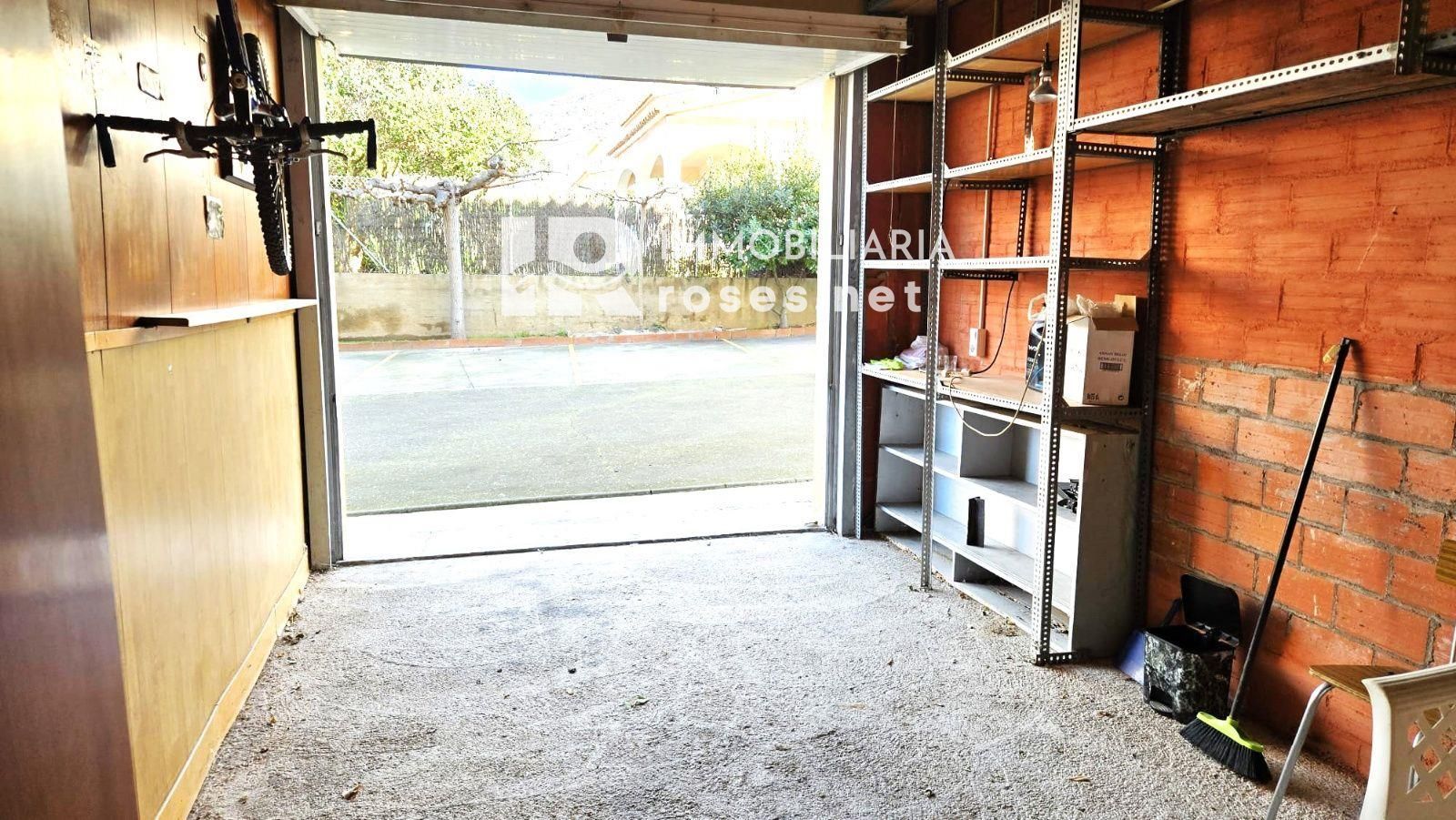 Garage for sale Roses, Girona. Ref: 3681. Immo roses.net