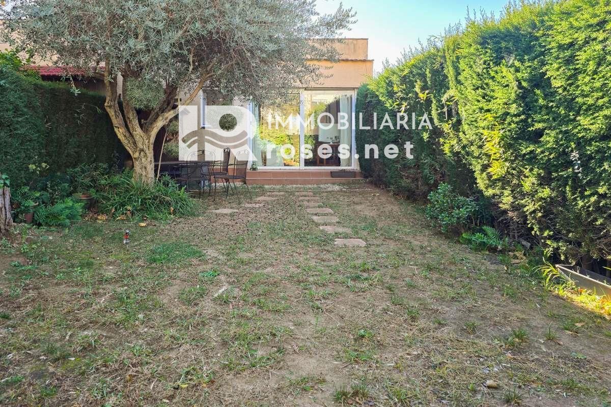 Chalet Independiente en venta Roses, Girona. Ref: 3687. Immo roses.net