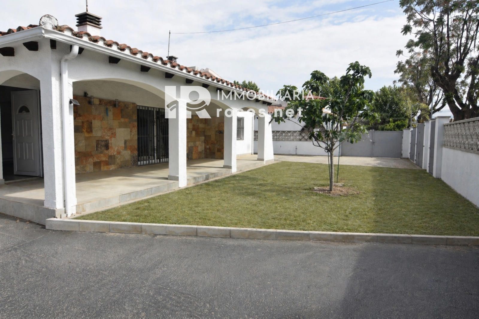 Maison de Ville en vente Empuriabrava, Girona. Ref: 3791. Immo roses.net