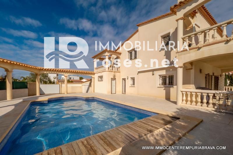 Chalet Independiente en venta Roses, Girona. Ref: 3902. Immo roses.net