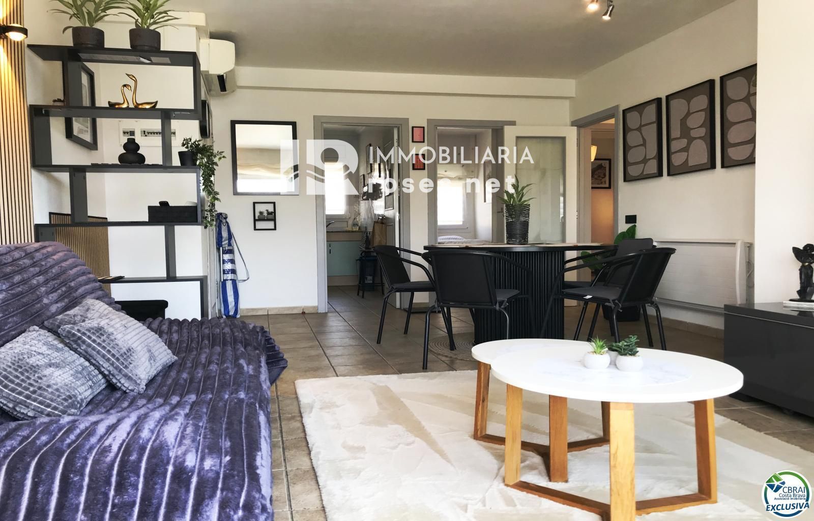 Apartamento de 3 habitaciones con piscina y aparcamiento privado en Santa Margarita Roses