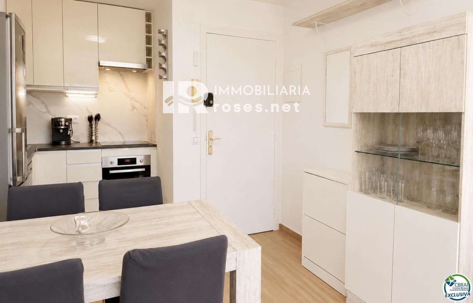 Apartamento totalmente reformado a 100 metros de la playa con Licencia Turistica