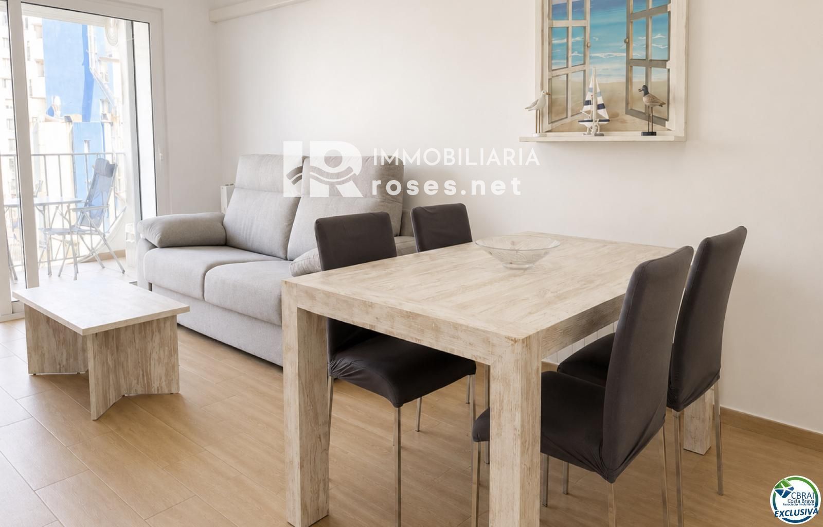 Apartamento totalmente reformado a 100 metros de la playa con Licencia Turistica