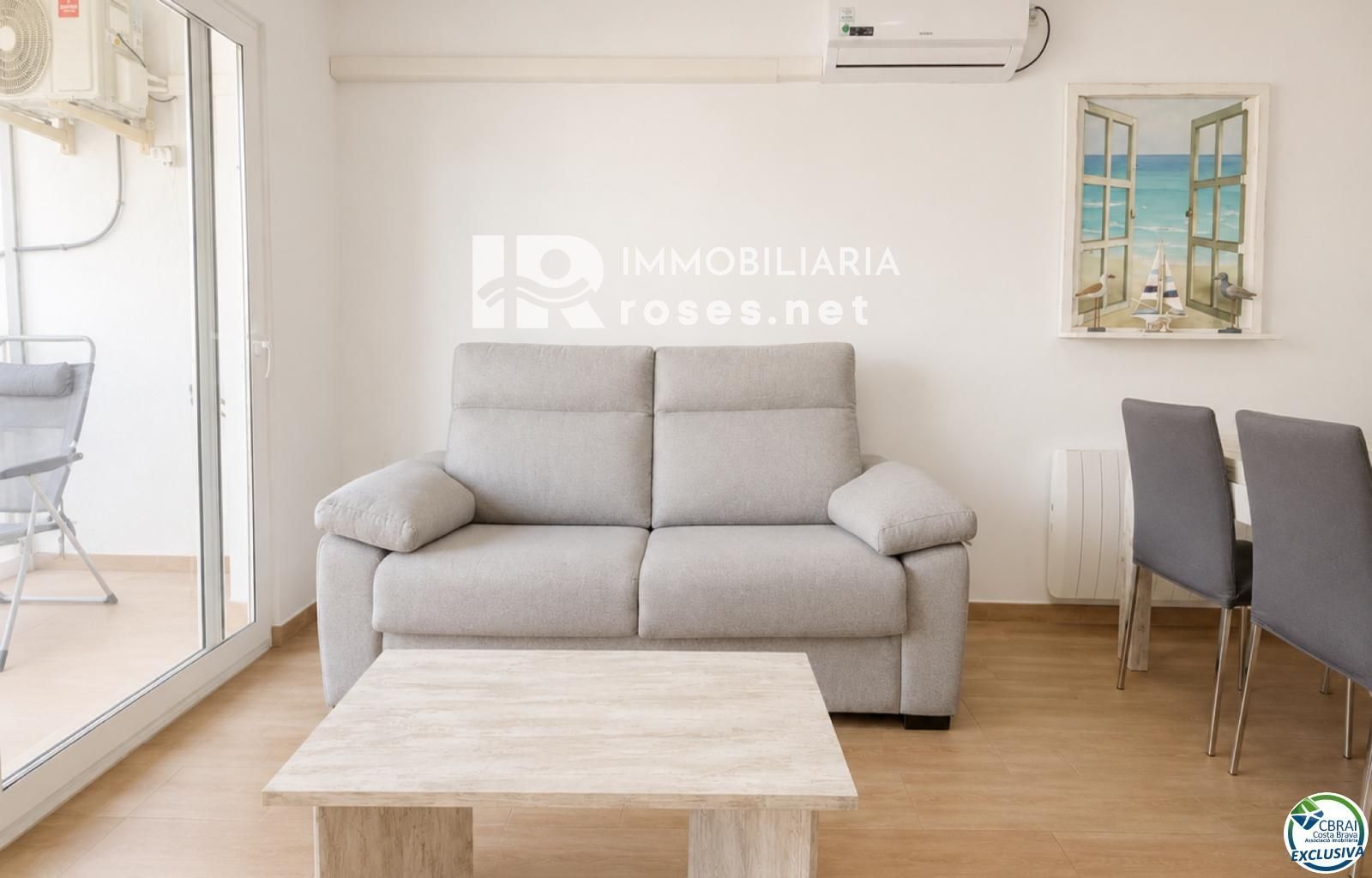 Apartamento totalmente reformado a 100 metros de la playa con Licencia Turistica