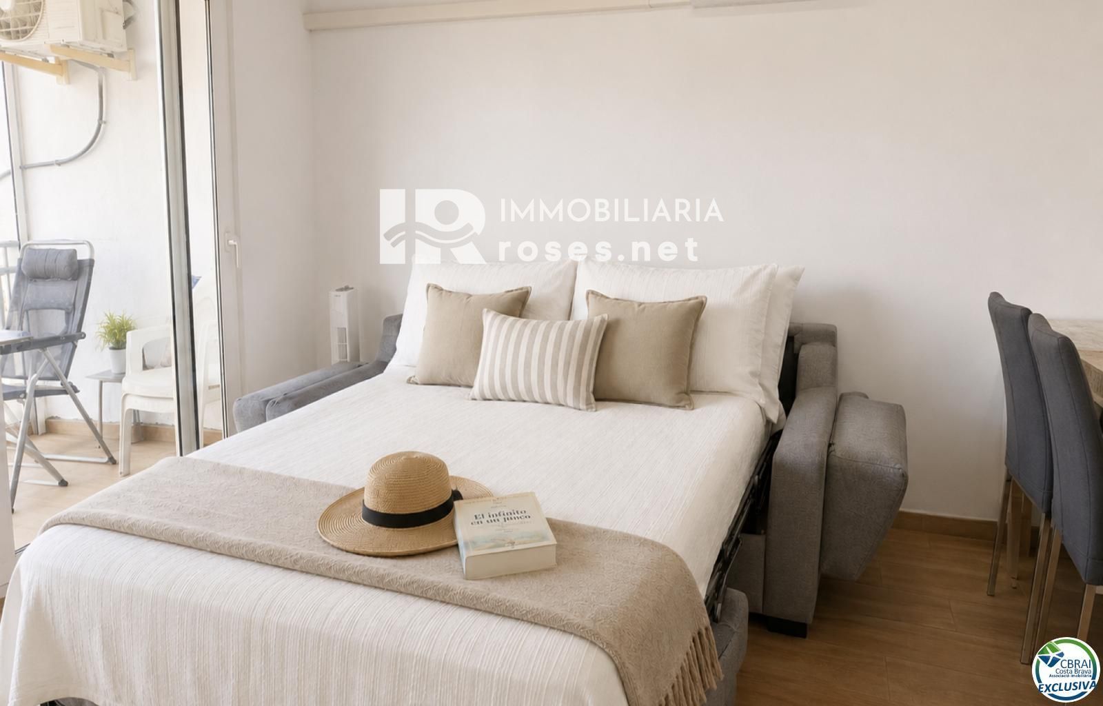 Apartamento totalmente reformado a 100 metros de la playa con Licencia Turistica