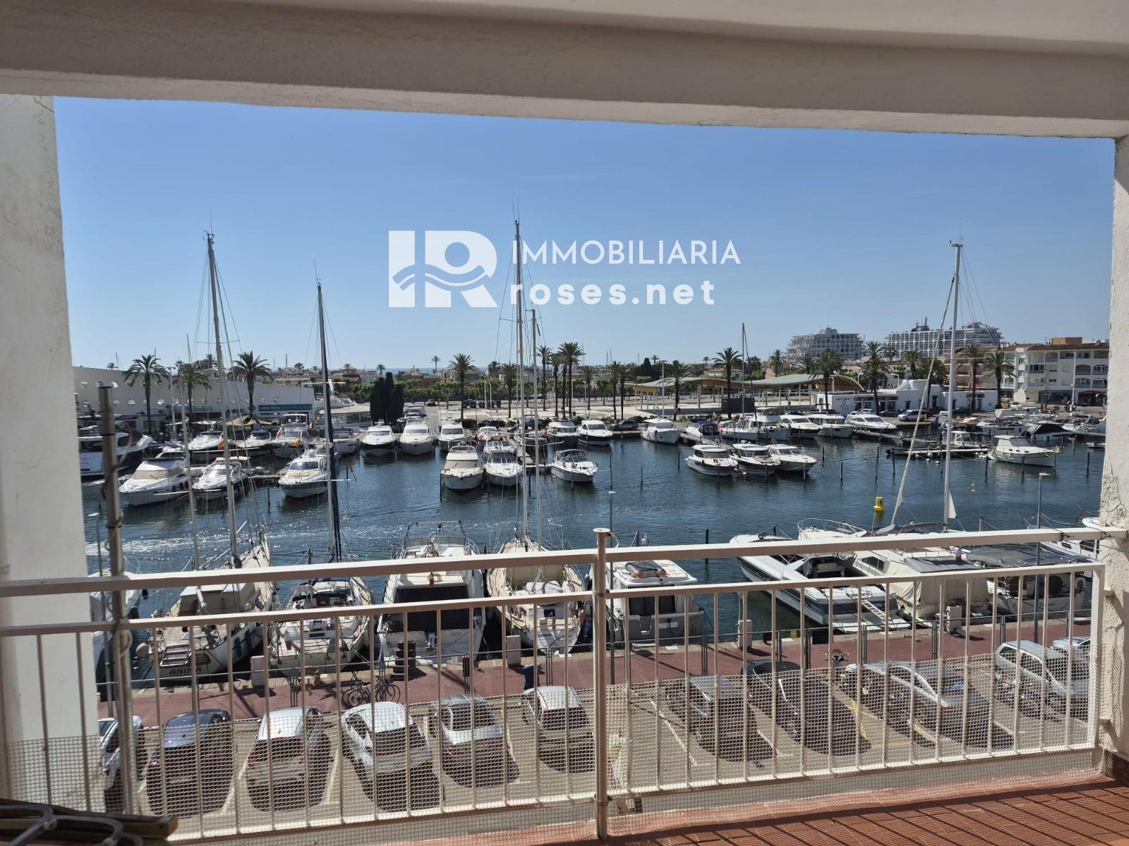 PORT GREC NAUTICA estudio a reformar, con vistas al canal principal de Empuriabrava