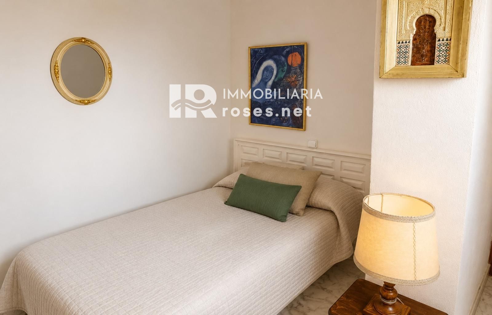 Villa con vistas extraordinarias a Roses, el mar y los Pirineos en el Puig Rom