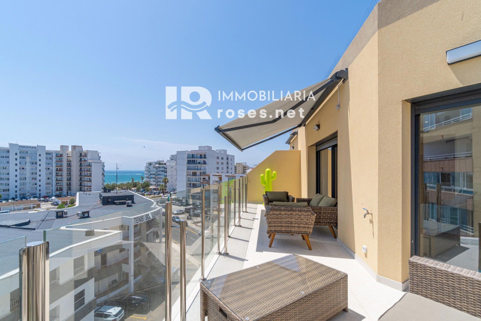 Neubau-Penthouse mit großer Terrasse und Meerblick - Foto 7