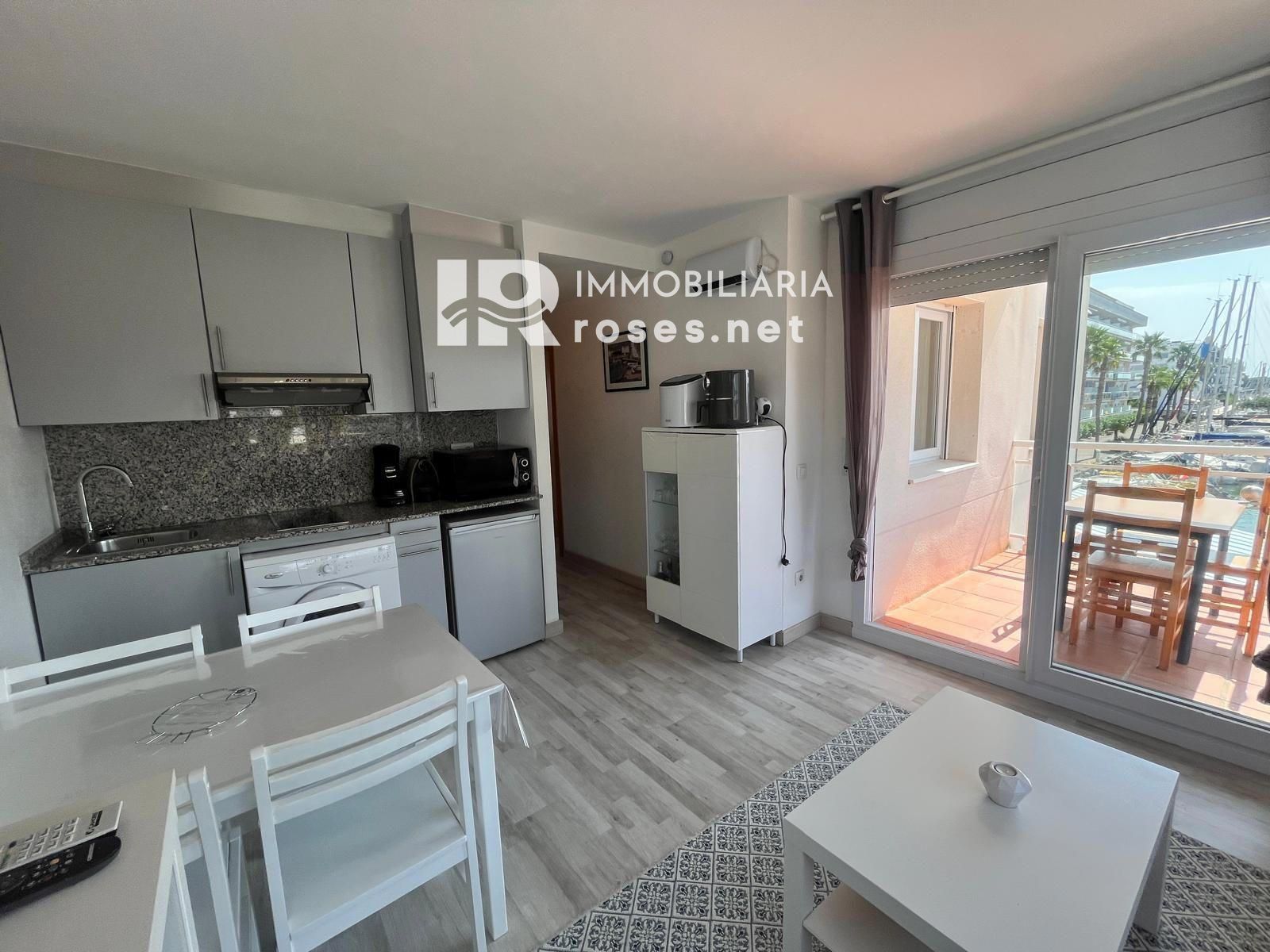 PORT CANIGÓ II Elegante apartamento de 1 dormitorio con terraza y vistas al canal