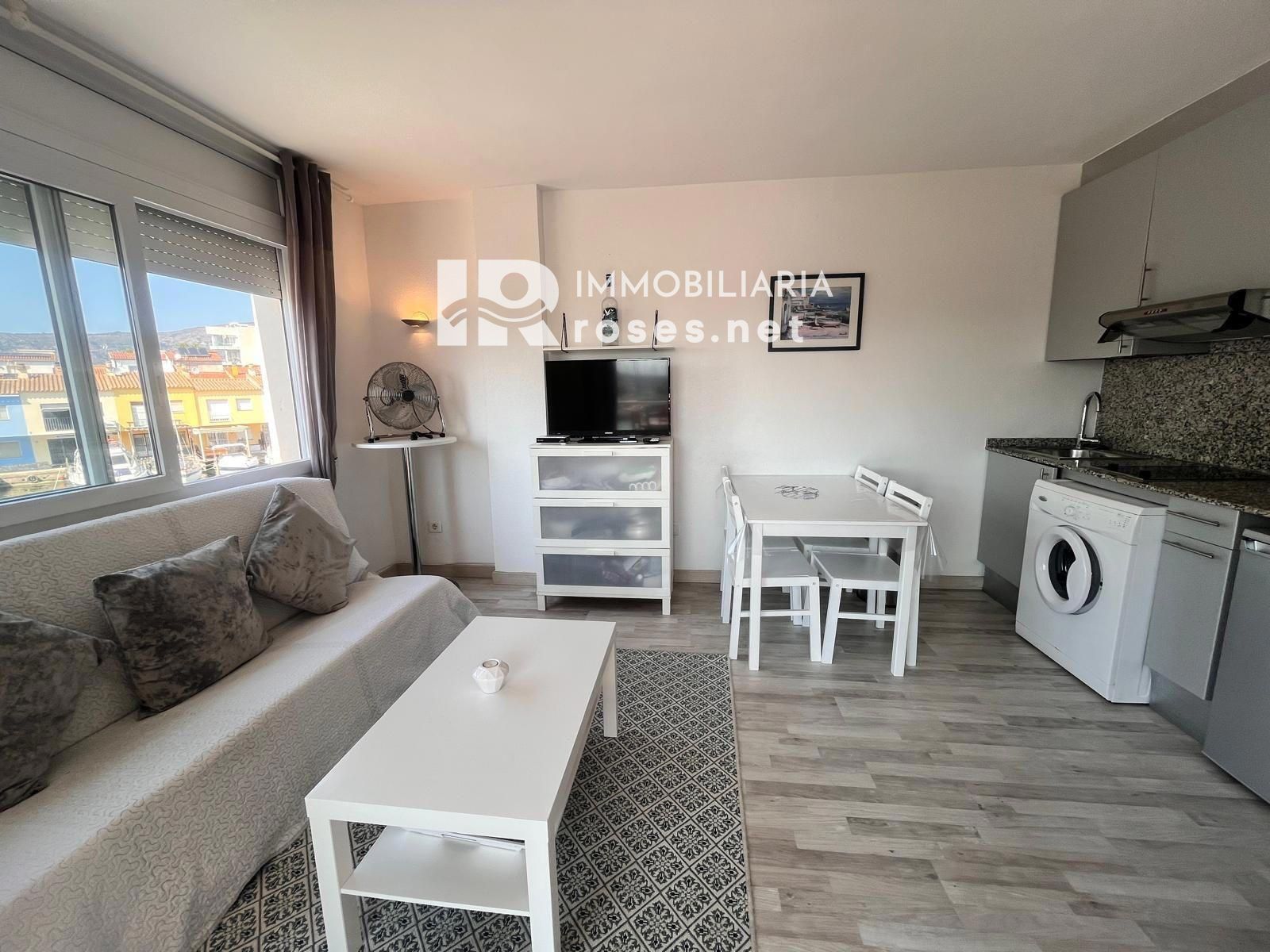 PORT CANIGÓ II Elegante apartamento de 1 dormitorio con terraza y vistas al canal