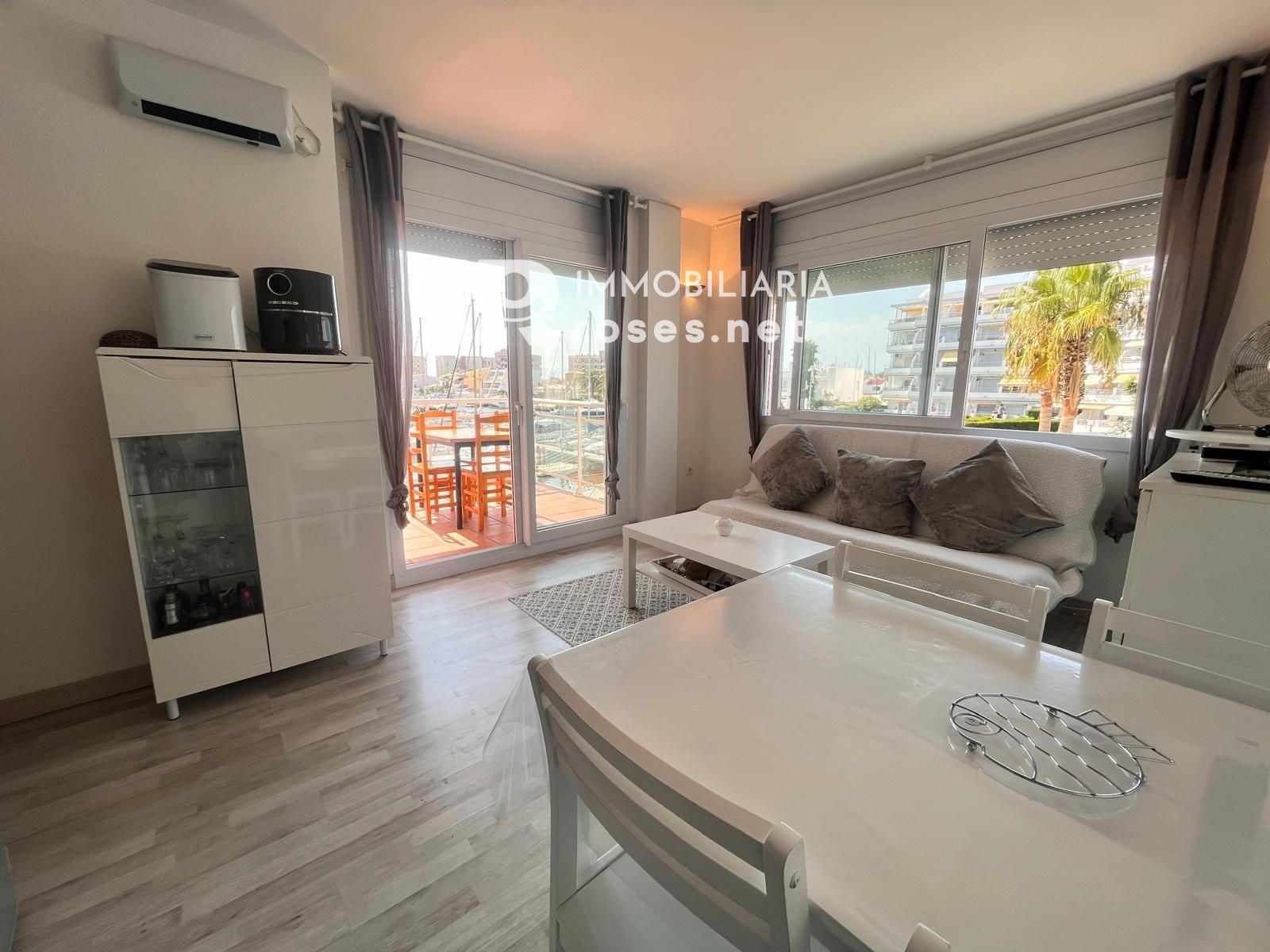 PORT CANIGÓ II Elegante apartamento de 1 dormitorio con terraza y vistas al canal