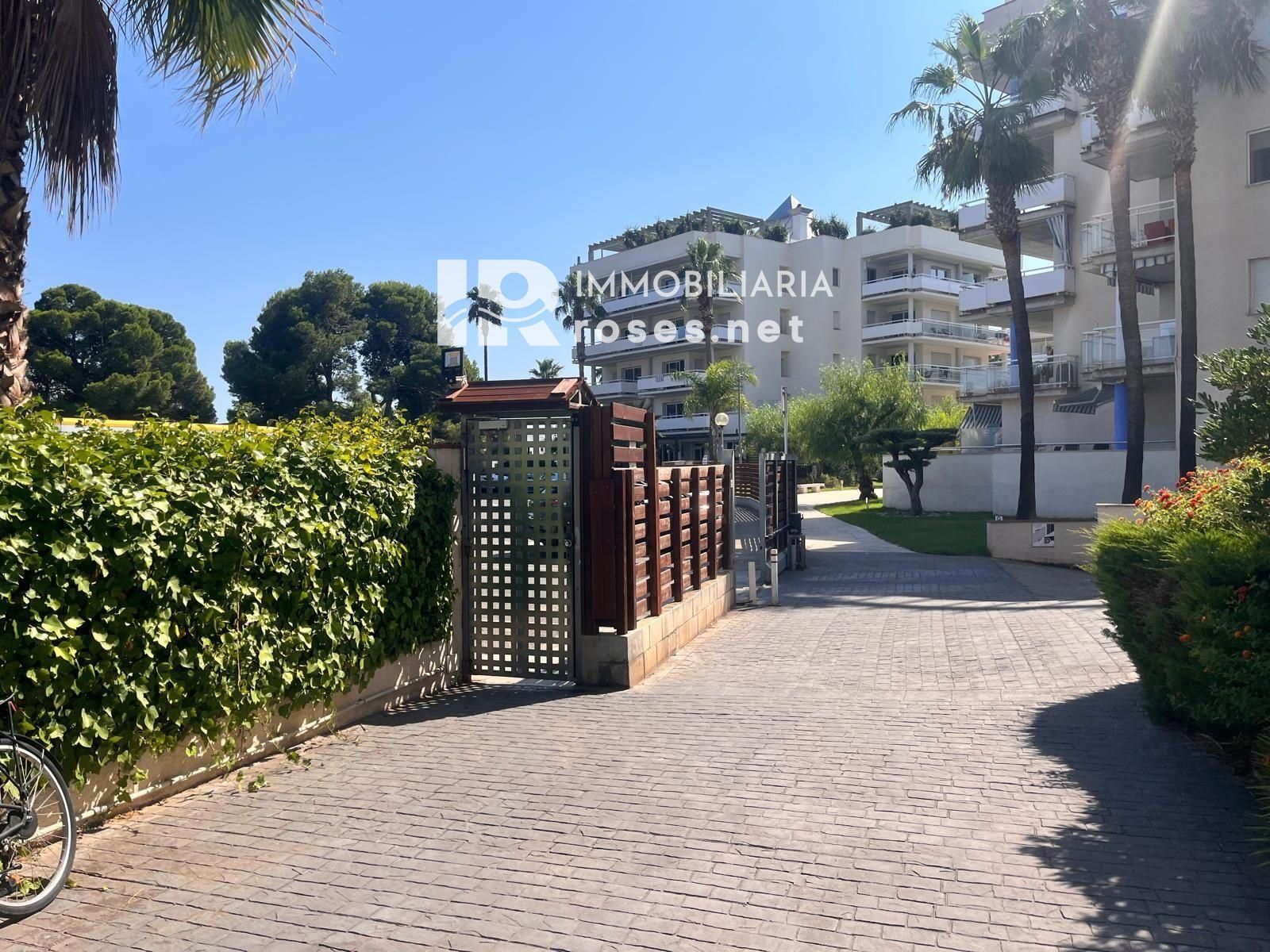 PORT CANIGÓ II Elegante apartamento de 1 dormitorio con terraza y vistas al canal