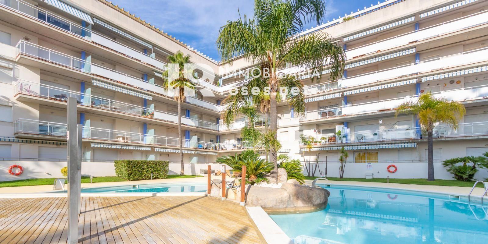 PORT CANIGÓ II Elegante apartamento de 1 dormitorio con terraza y vistas al canal