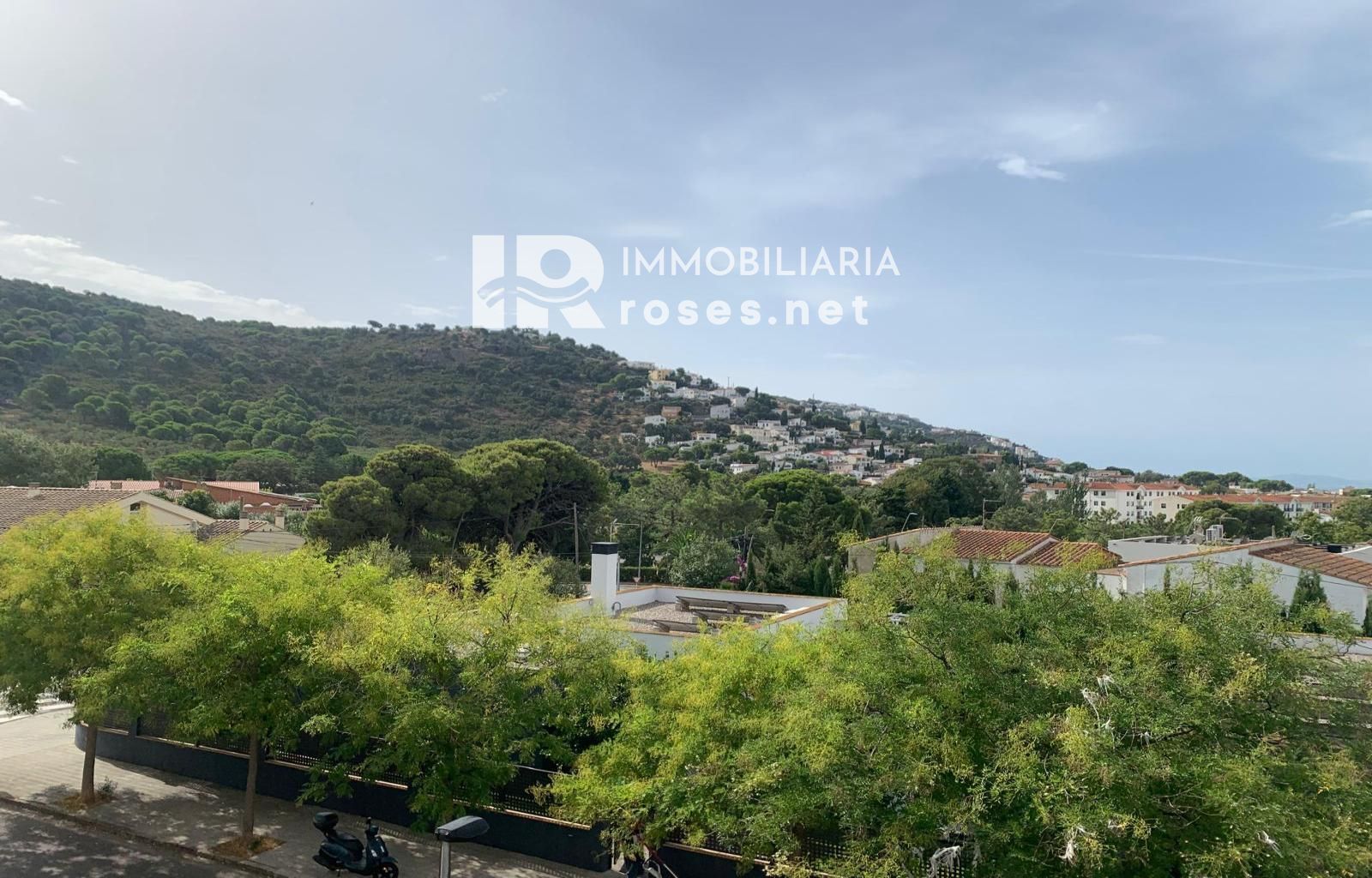 PRECIOSO APARTAMENTO EN MAS OLIVA DE ROSAS