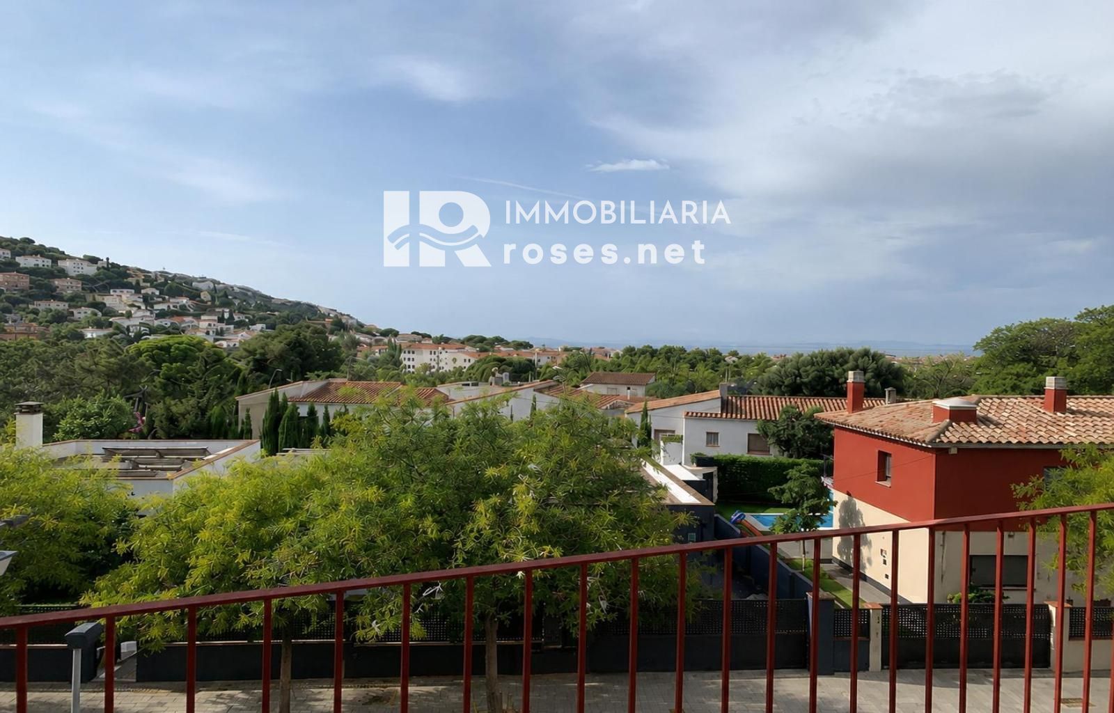 PRECIOSO APARTAMENTO EN MAS OLIVA DE ROSAS