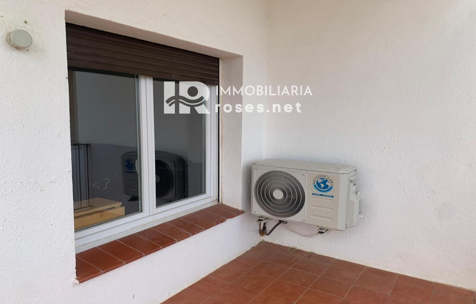 PRECIOSO APARTAMENTO EN MAS OLIVA DE ROSAS