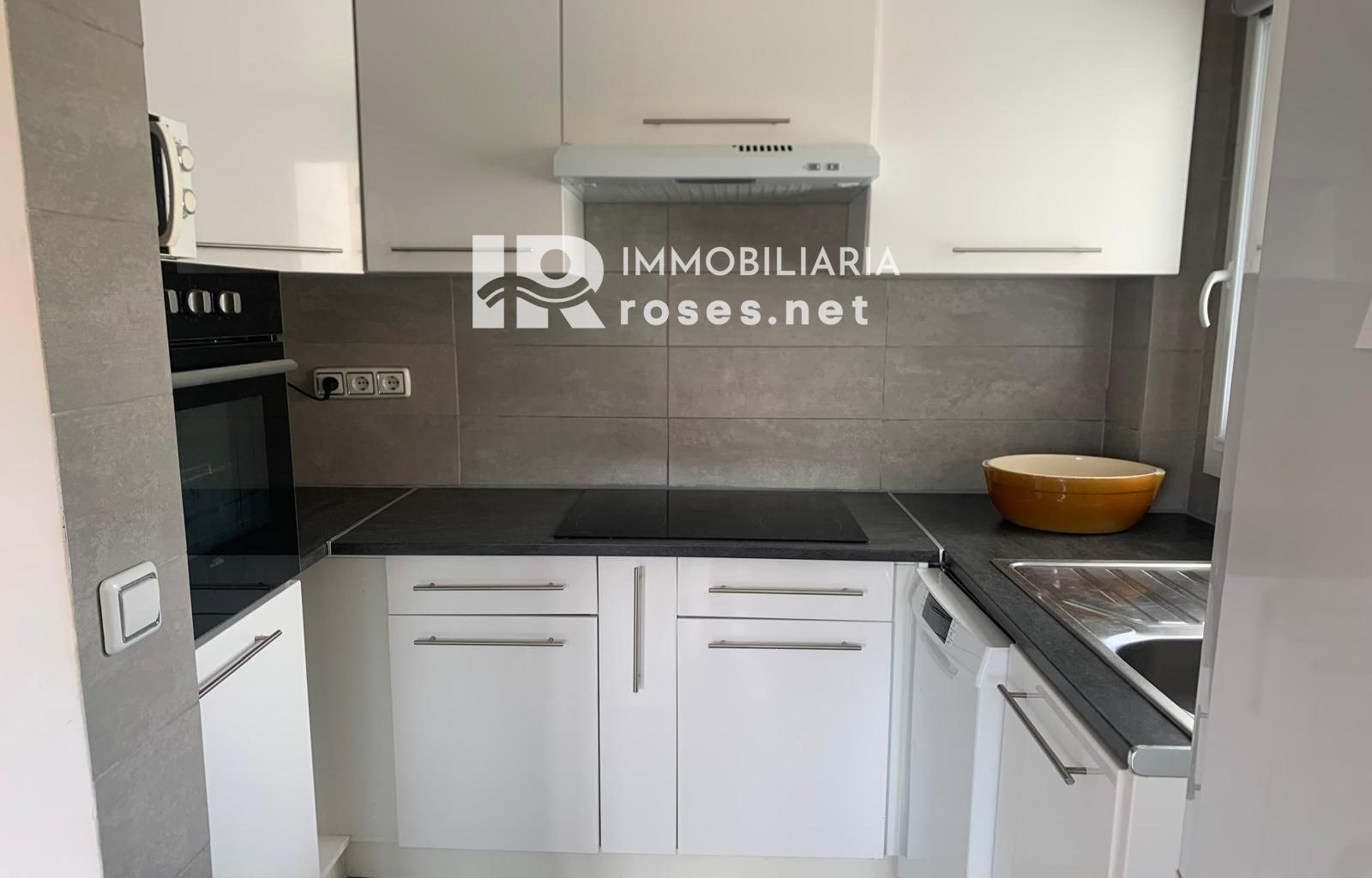 PRECIOSO APARTAMENTO EN MAS OLIVA DE ROSAS