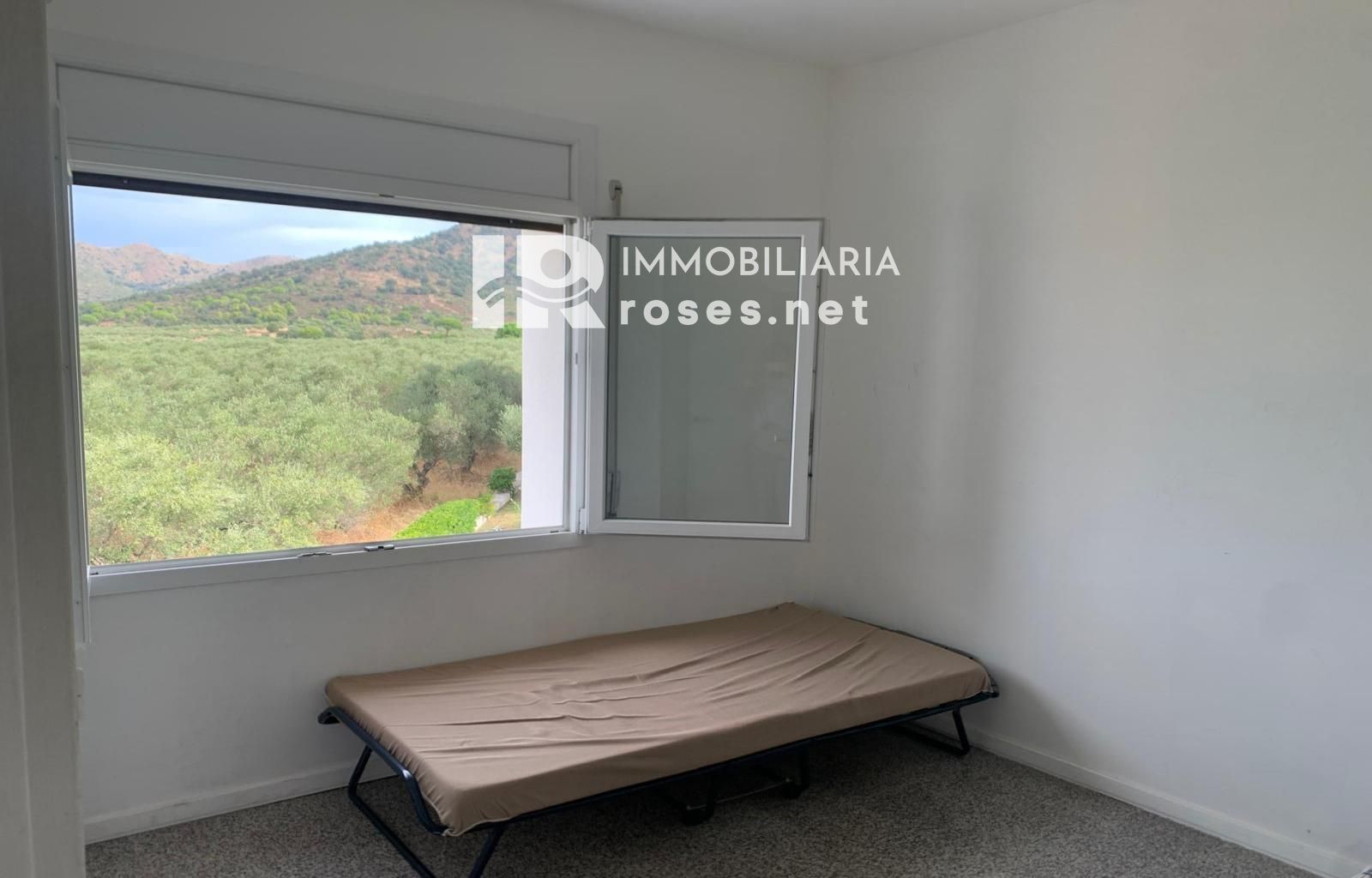 PRECIOSO APARTAMENTO EN MAS OLIVA DE ROSAS