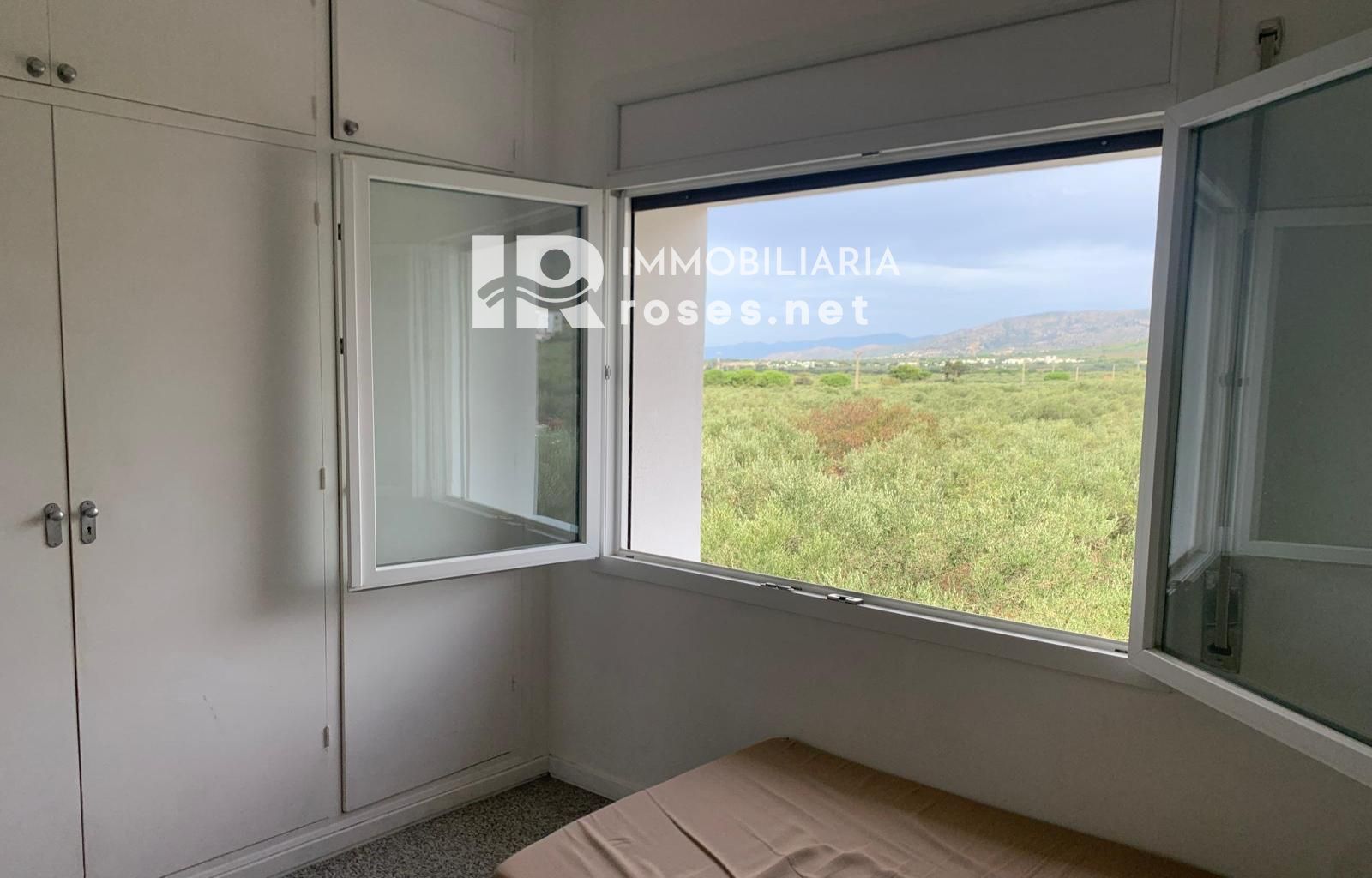 PRECIOSO APARTAMENTO EN MAS OLIVA DE ROSAS