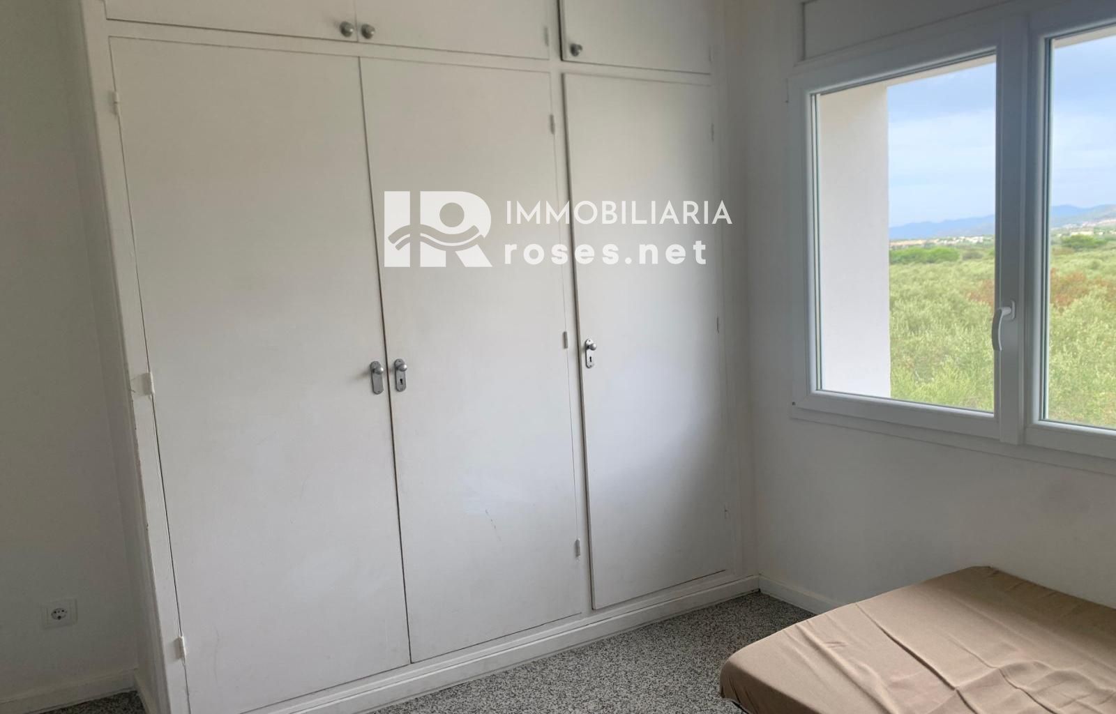 PRECIOSO APARTAMENTO EN MAS OLIVA DE ROSAS