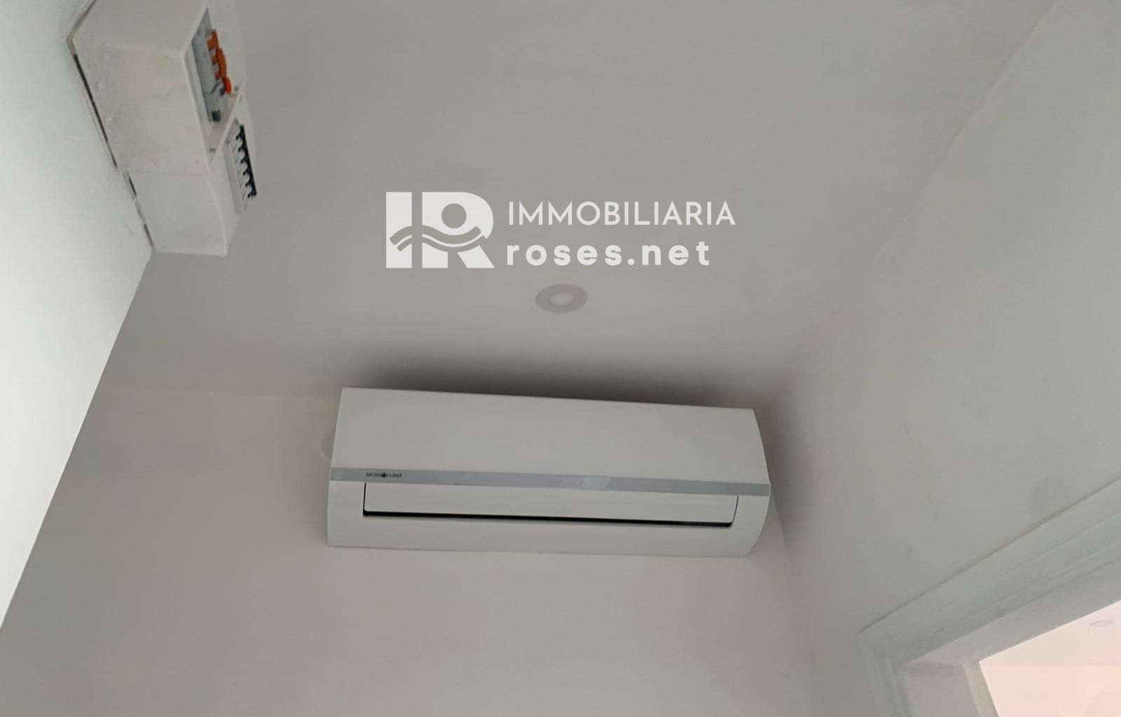 PRECIOSO APARTAMENTO EN MAS OLIVA DE ROSAS