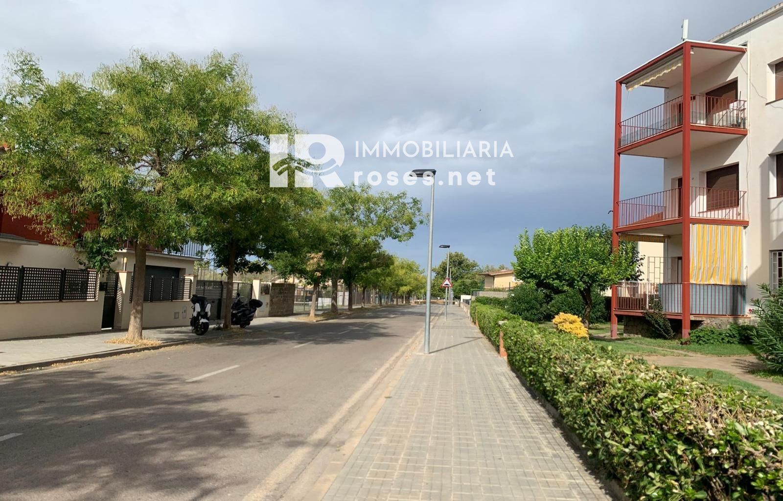 PRECIOSO APARTAMENTO EN MAS OLIVA DE ROSAS