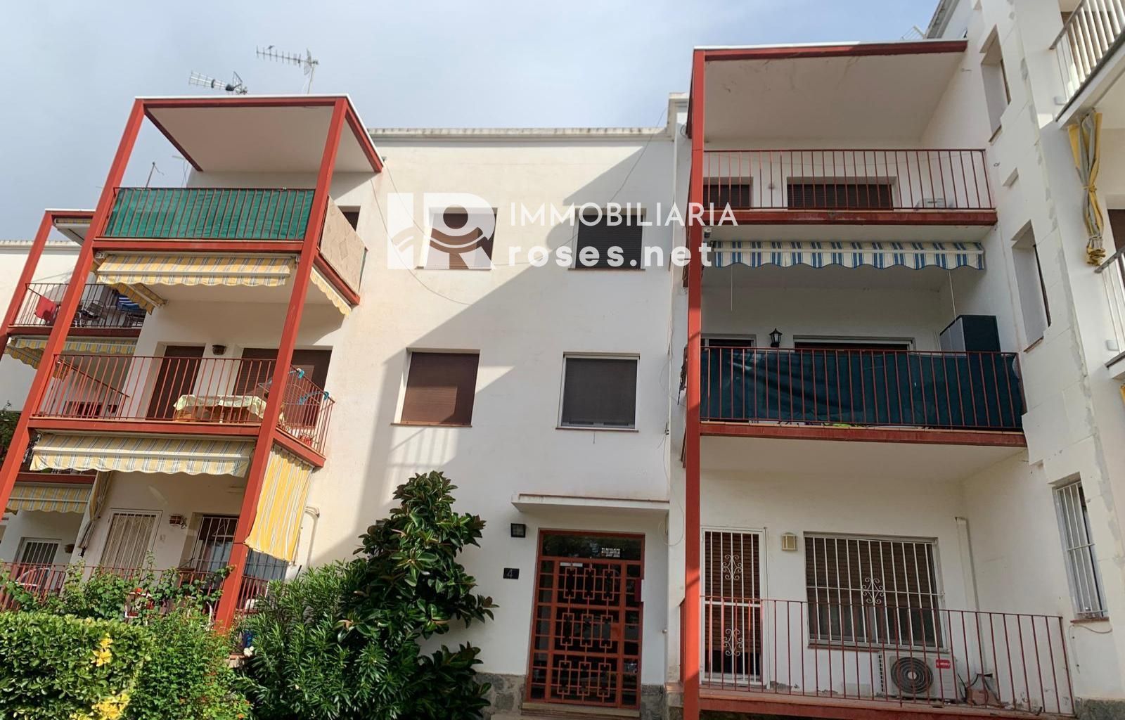 PRECIOSO APARTAMENTO EN MAS OLIVA DE ROSAS