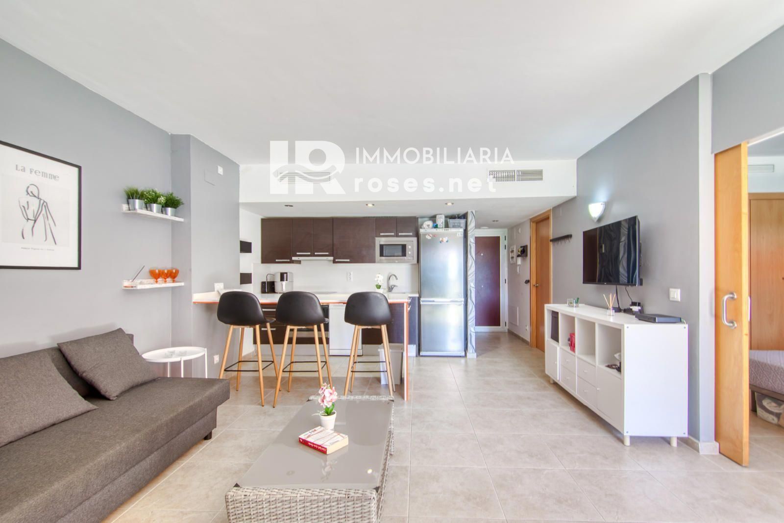 Apartamento moderno en planta baja con terraza y piscina en Santa Margarita