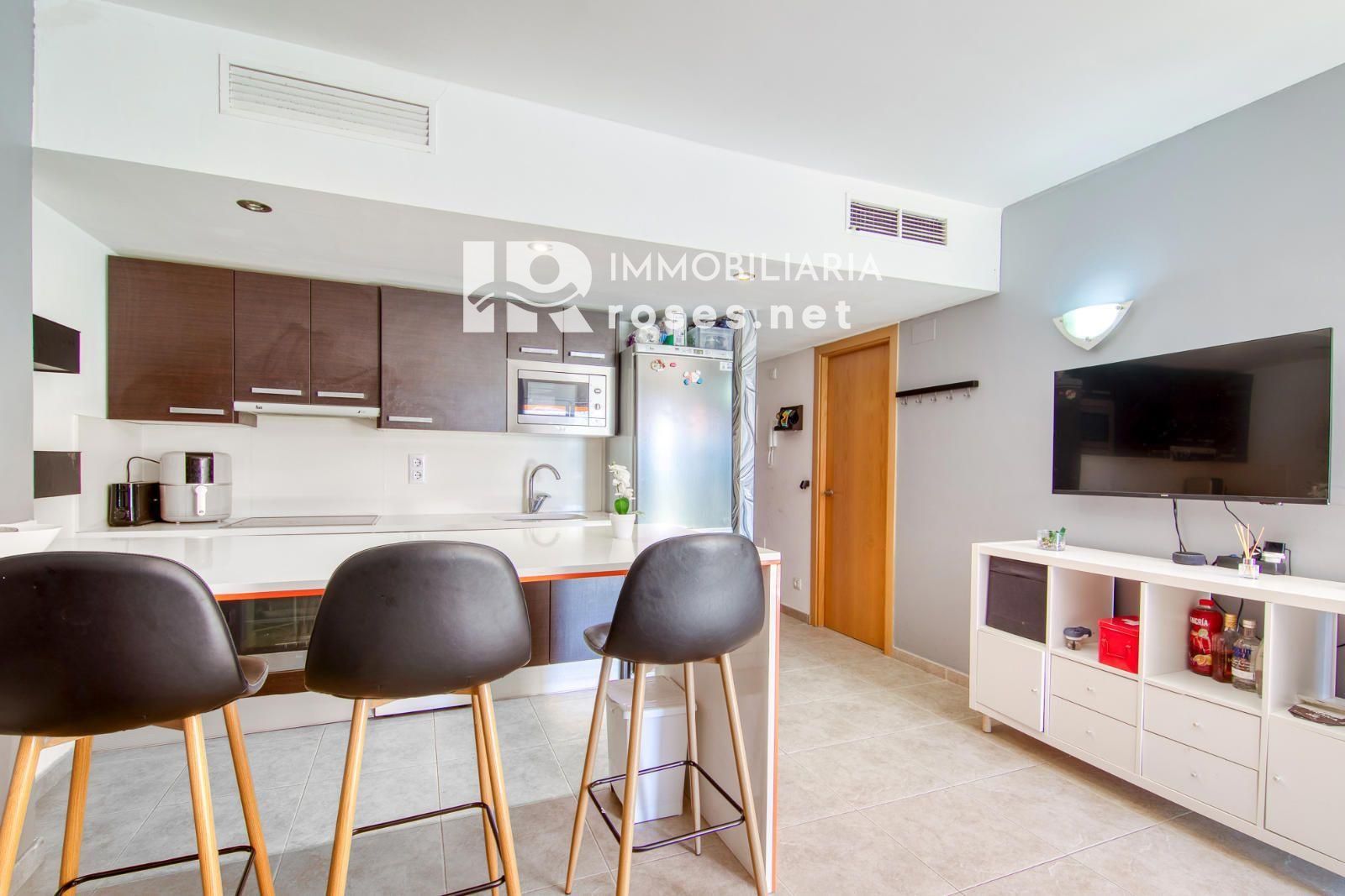 Apartamento moderno en planta baja con terraza y piscina en Santa Margarita