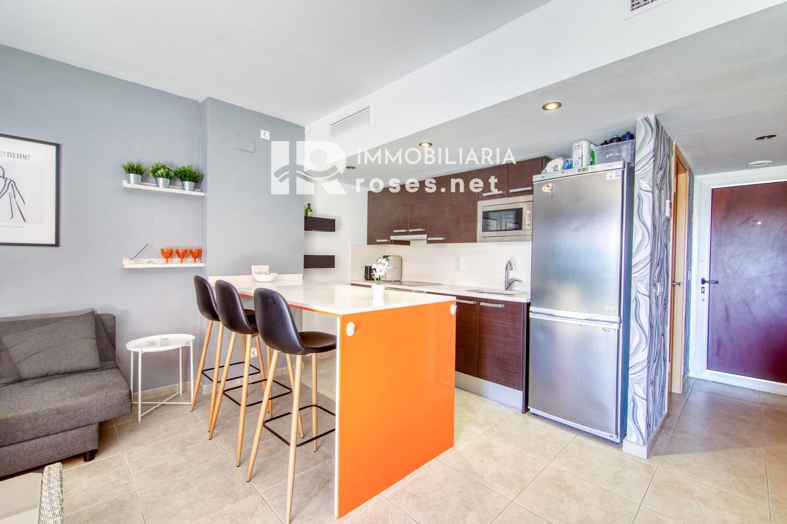 Apartamento moderno en planta baja con terraza y piscina en Santa Margarita