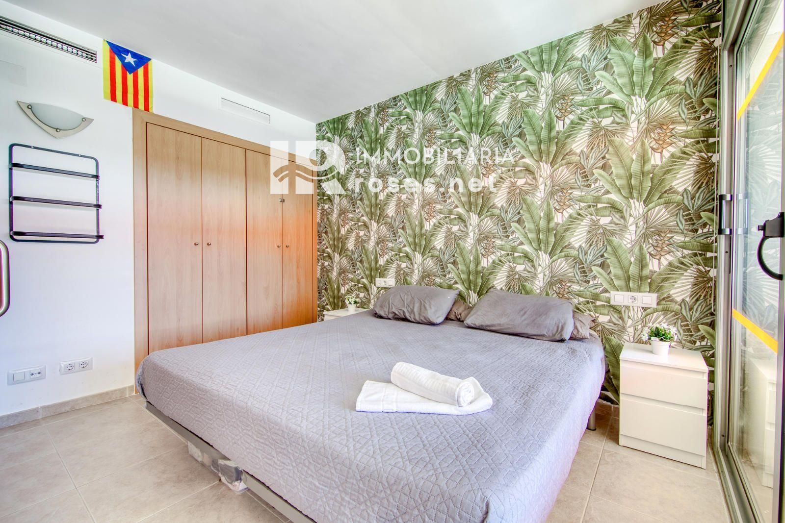 Apartamento moderno en planta baja con terraza y piscina en Santa Margarita