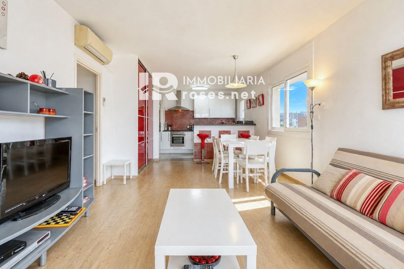Tu rincón junto al mar en Roses: terraza con vistas al canal y parking privado