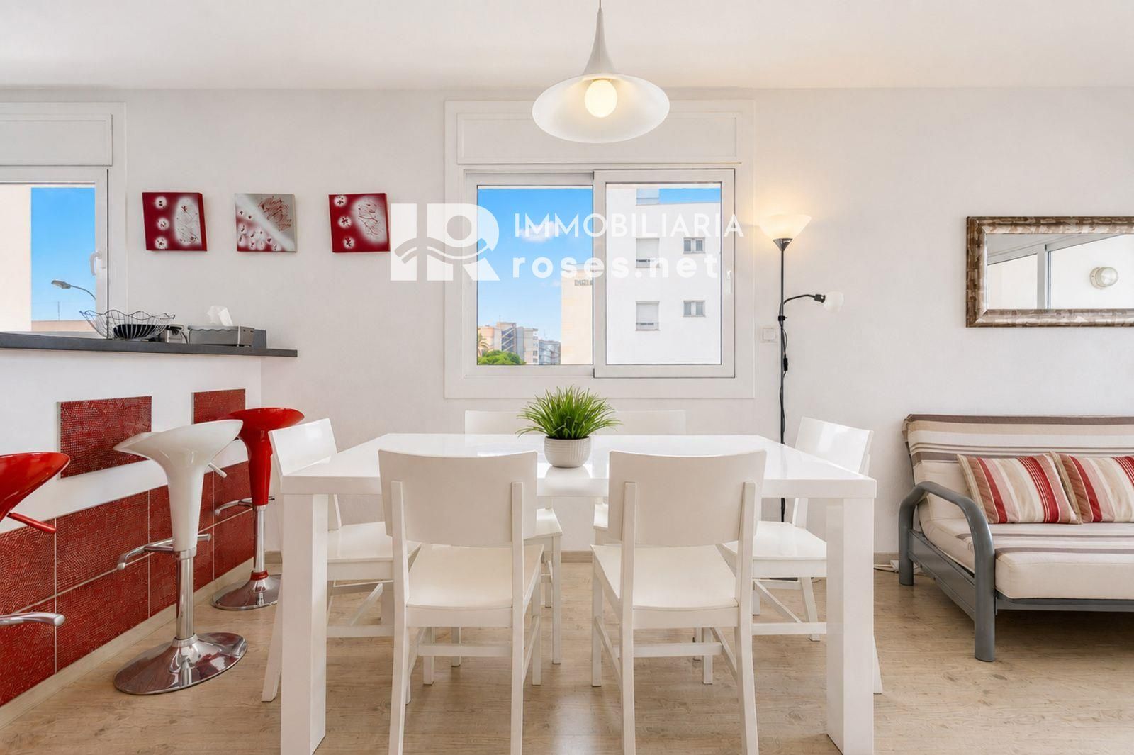Tu rincón junto al mar en Roses: terraza con vistas al canal y parking privado