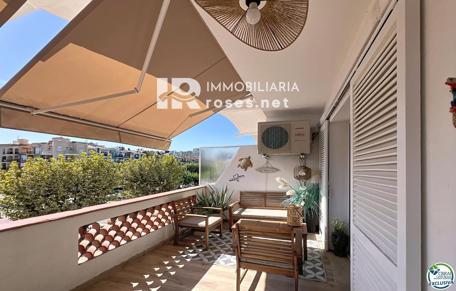 Apartamento reformado con terraza a 150 m de la playa – Empuriabrava - Foto 3